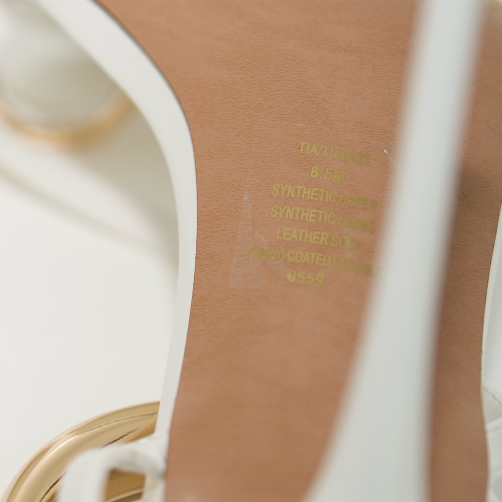 Steve Madden Tia Heels in White with Gold Hardware Women’s Size 8.5 New In Box! - Picture 11 of 14
